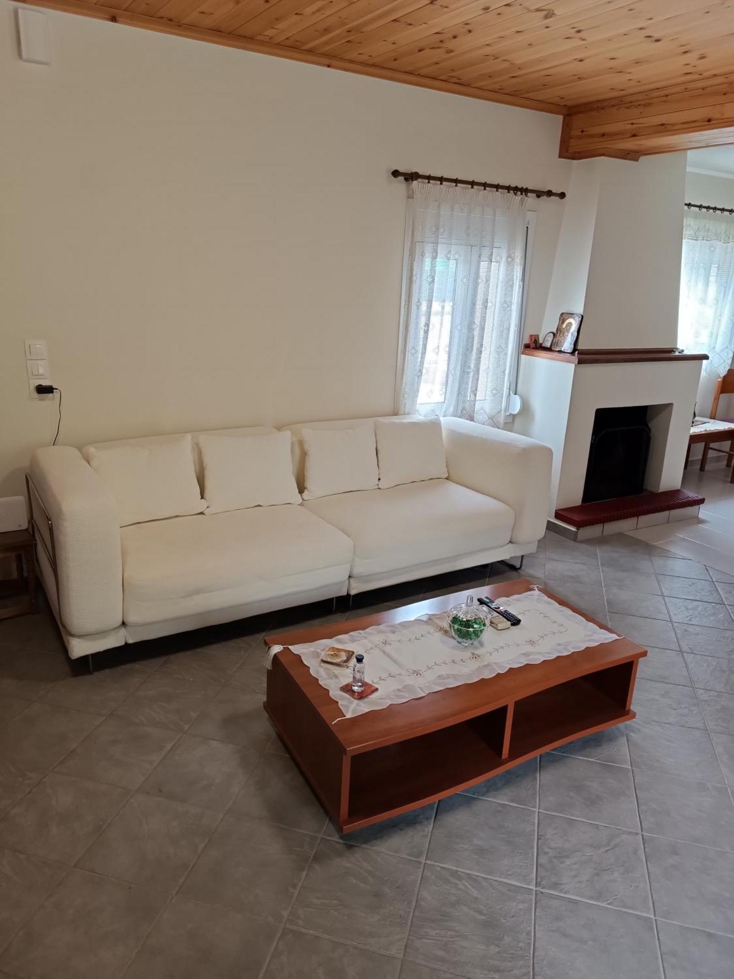 Chrysa'S House Apartment Aigio Extérieur photo